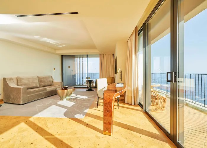 Savoy Palace - The Leading Of The World - Savoy Signature 5*