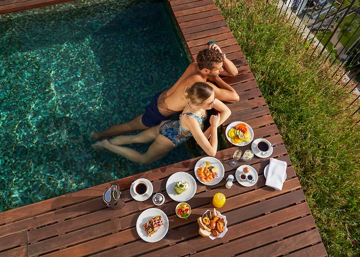 Savoy Palace - The Leading Of The World - Savoy Signature