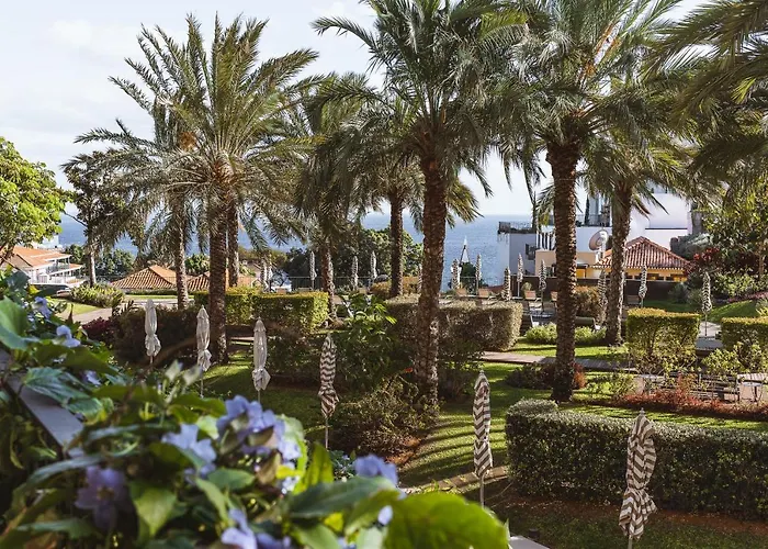 Savoy Palace - The Leading Of The World - Savoy Signature