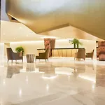 Savoy Palace - The Leading Of The World - Savoy Signature 푼샬