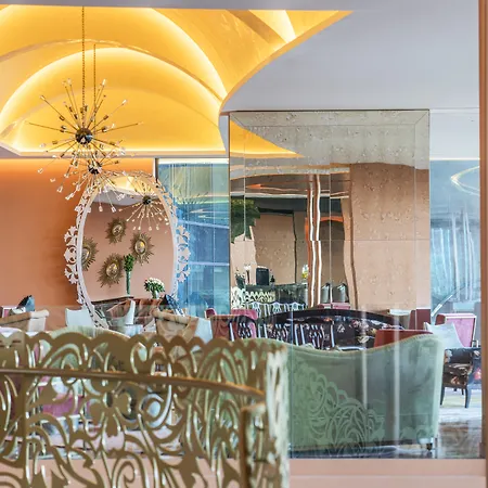 Savoy Palace - The Leading Of The World - Savoy Signature 5* Φουνκάλ