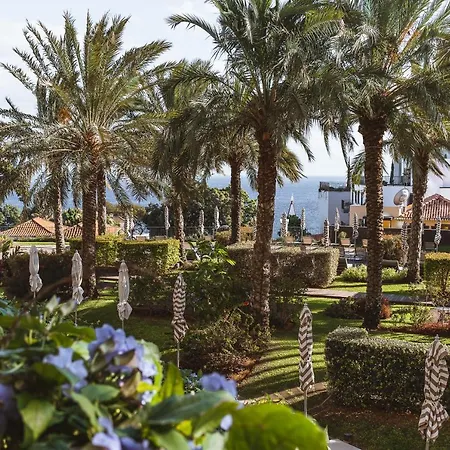 Savoy Palace - The Leading Of The World - Savoy Signature