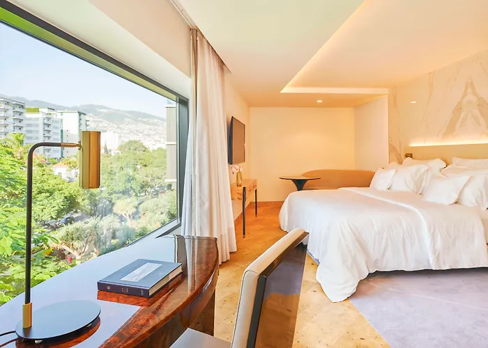 Savoy Palace - The Leading Of The World - Savoy Signature Szálloda 5*