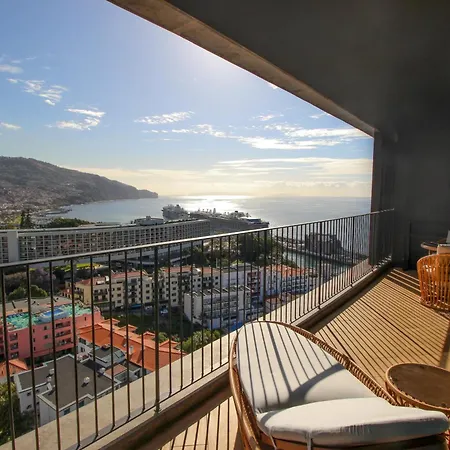 Savoy Palace - The Leading Of The World - Savoy Signature