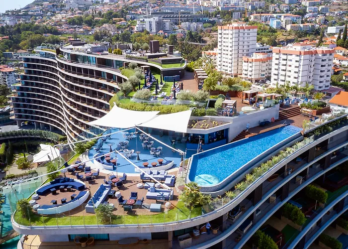 Hotel Savoy Palace - The Leading Of The World - Savoy Signature