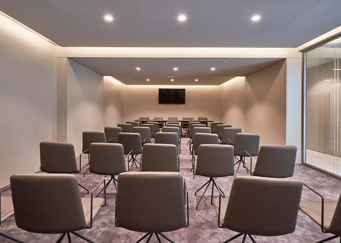 Savoy Palace - The Leading Of The World - Savoy Signature